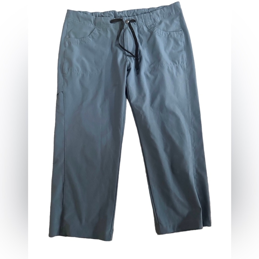 Womens Patagonia Windbreaker Pants Capris size 8